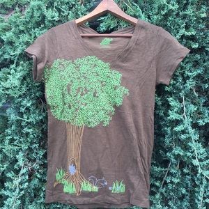 Organic cotton nature squirrel tree graphic tee